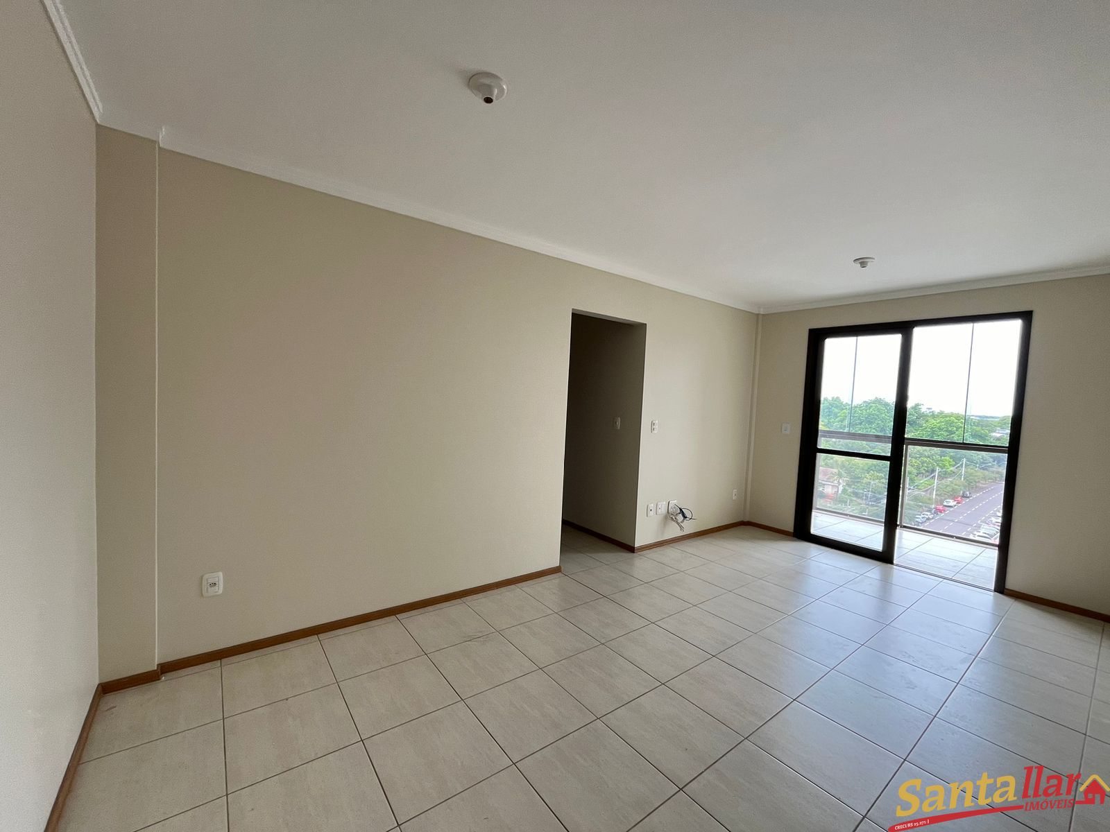 Apartamento à venda com 3 quartos, 83m² - Foto 2