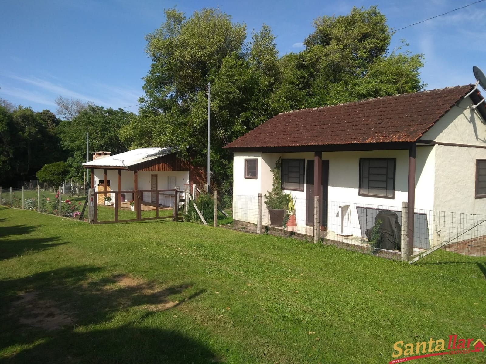 Fazenda à venda com 3 quartos, 833330000m² - Foto 1