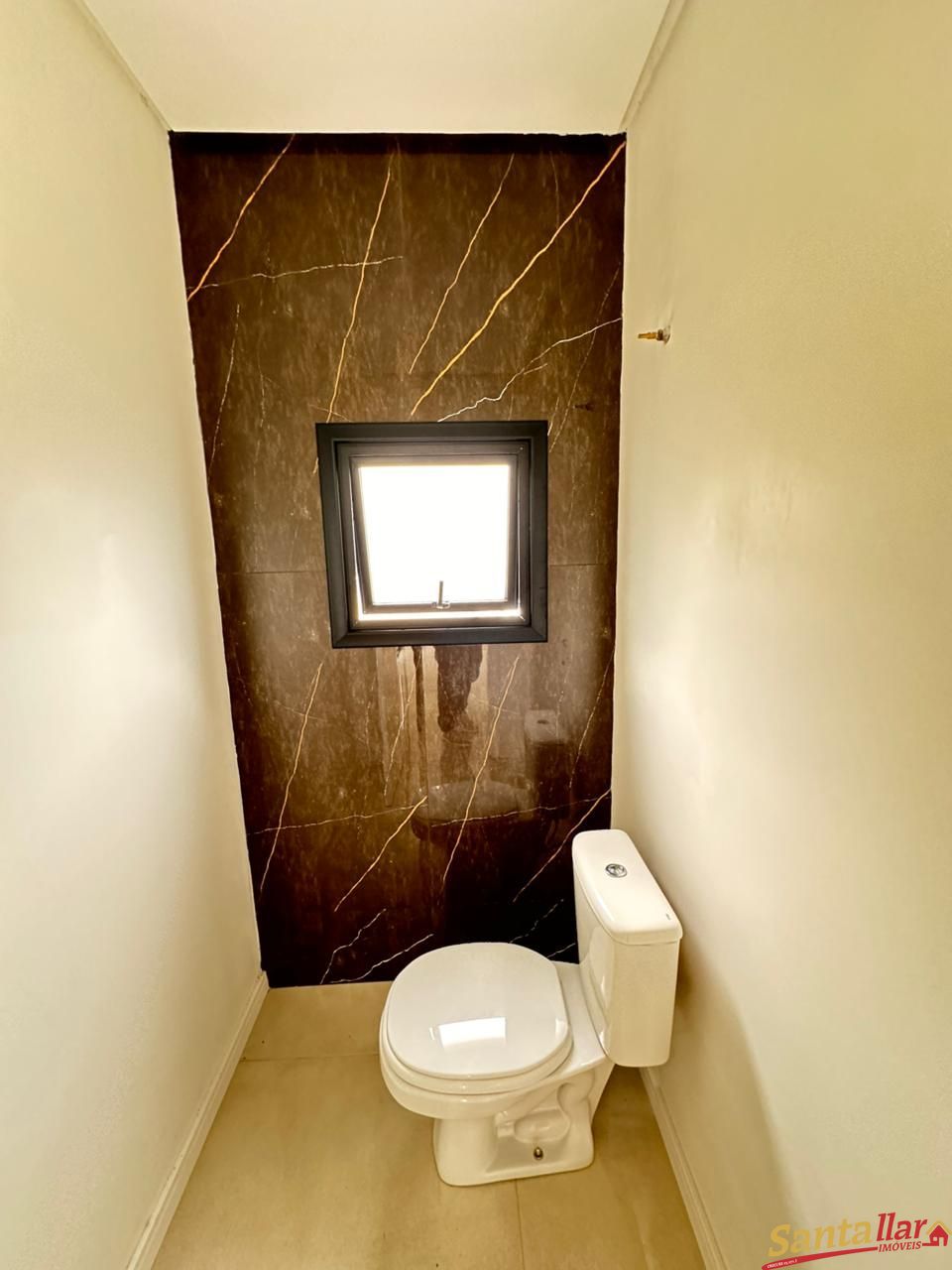 Casa com 3 Dormitórios à venda, 235 m² por R$ 1.100.000,00 Casa com 3 Dormitórios à venda, 235 m² por R$ 1.100.000,00