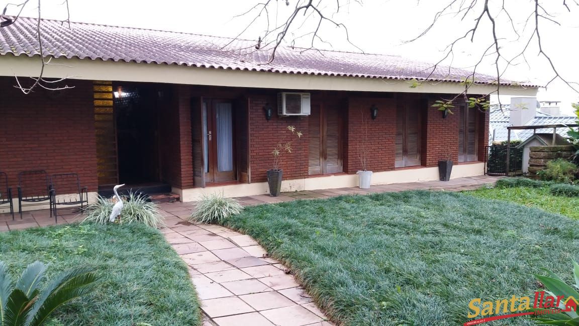 Casa à venda com 6 quartos, 450m² - Foto 2