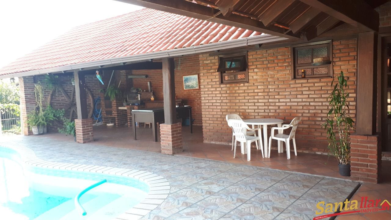 Casa à venda com 4 quartos, 320m² - Foto 16