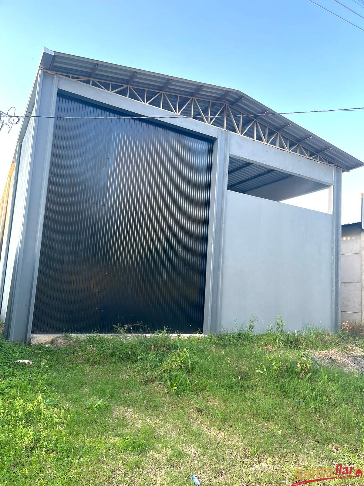 Depósito-Galpão-Armazém à venda com 1 quarto, 200m² - Foto 1