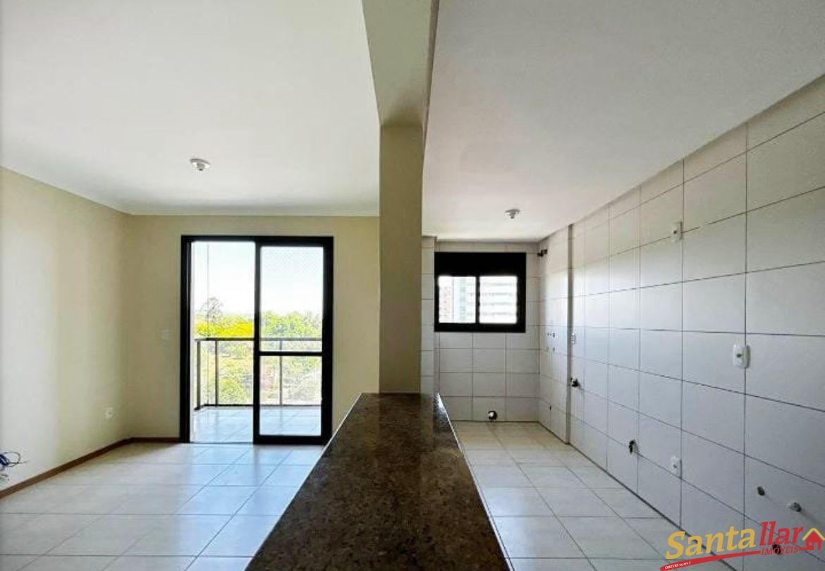 Apartamento à venda com 3 quartos, 83m² - Foto 4