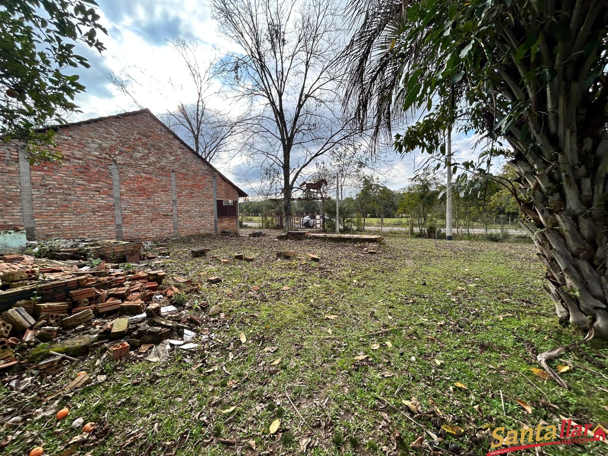 Chácara à venda com 2 quartos, 190m² - Foto 15