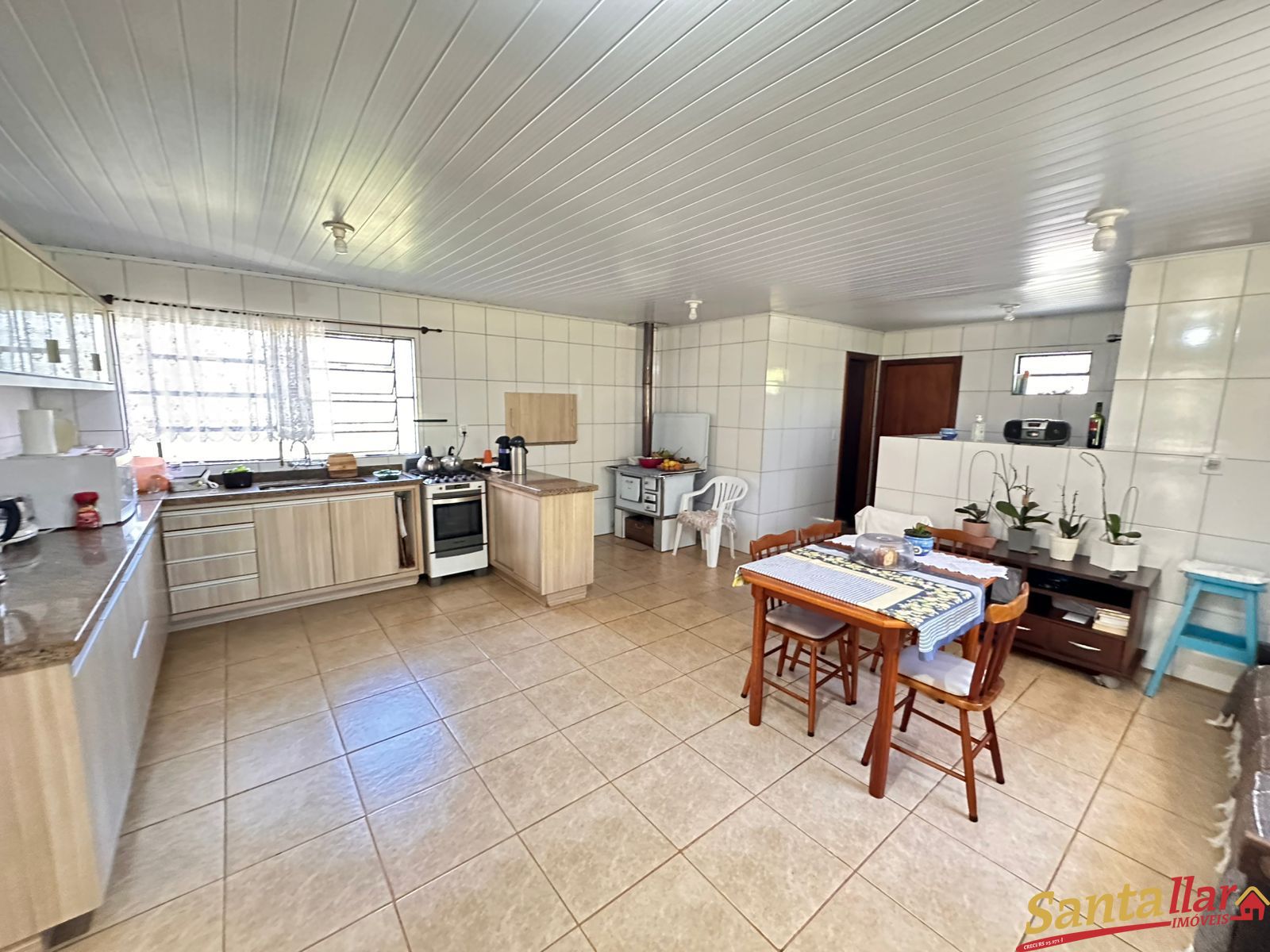 Chácara à venda com 4 quartos, 300m² - Foto 13
