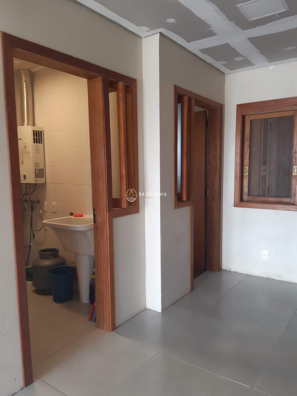 Casa à venda com 3 quartos, 130m² - Foto 9