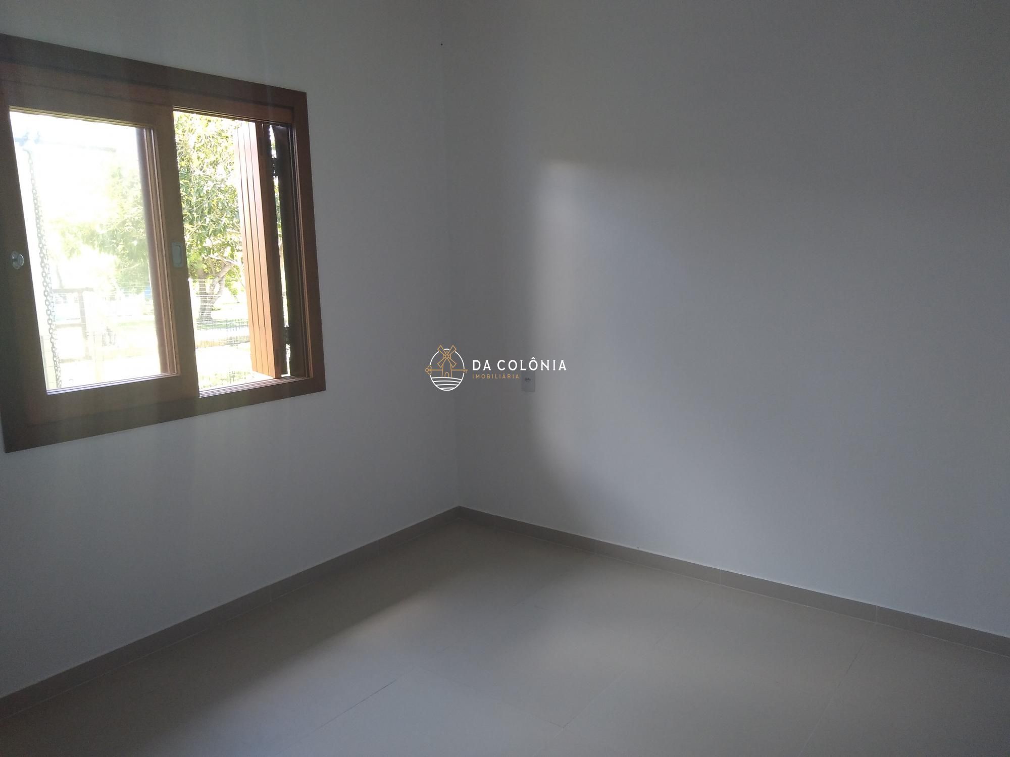 Casa à venda com 3 quartos, 108m² - Foto 4