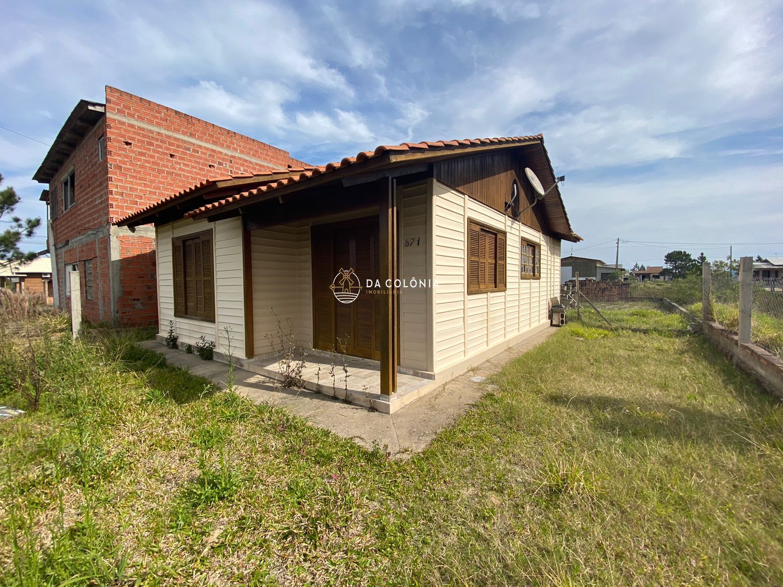 Casa à venda com 2 quartos, 58m² - Foto 1