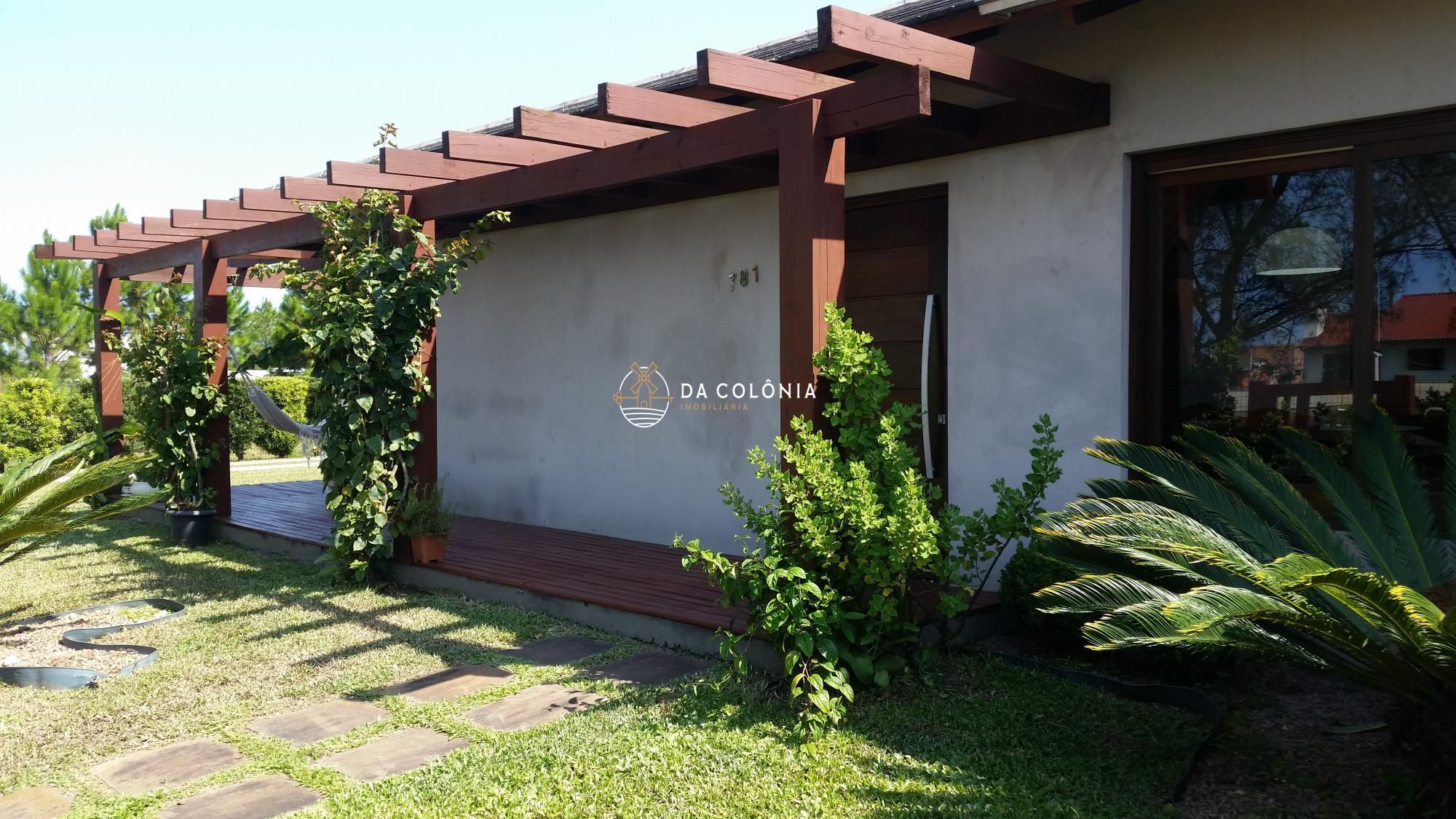 Casa à venda com 3 quartos, 180m² - Foto 4