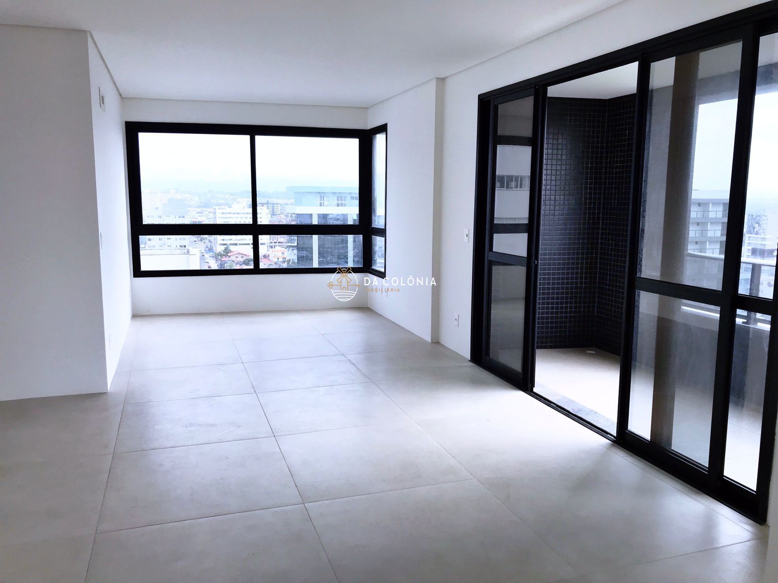 Apartamento à venda com 3 quartos, 106m² - Foto 4