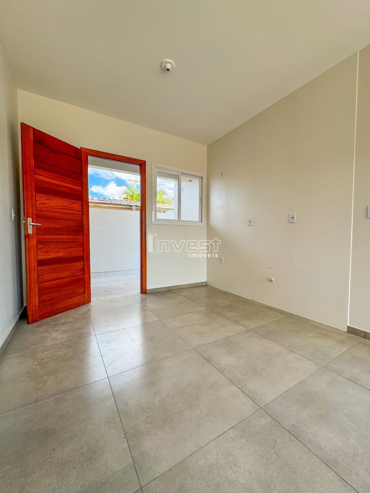 Casa à venda com 2 quartos, 52m² - Foto 4