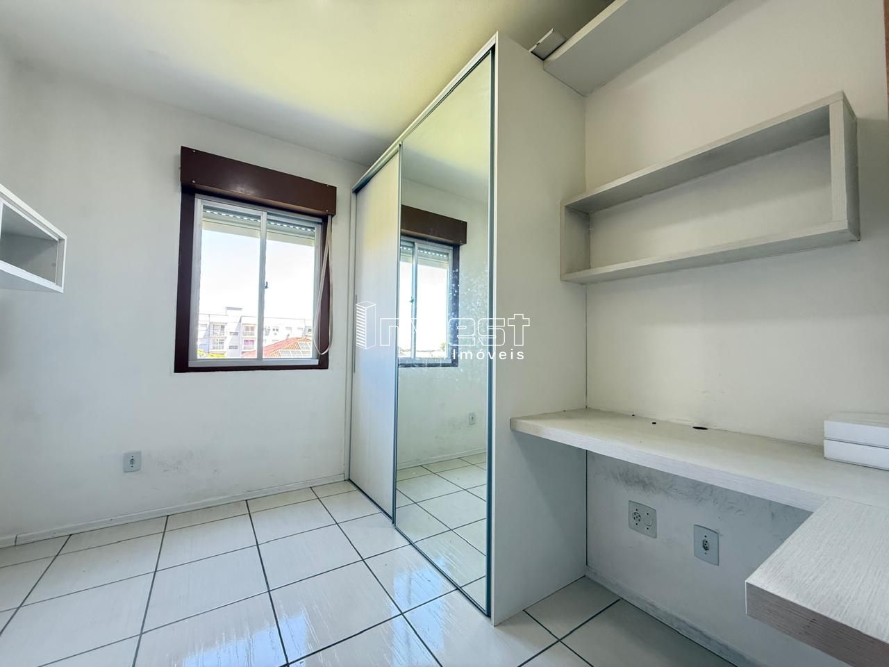 Apartamento com 2 Dormitórios à venda, 76 m² por R$ 370.000,00 Apartamento com 2 Dormitórios à venda, 76 m² por R$ 370.000,00