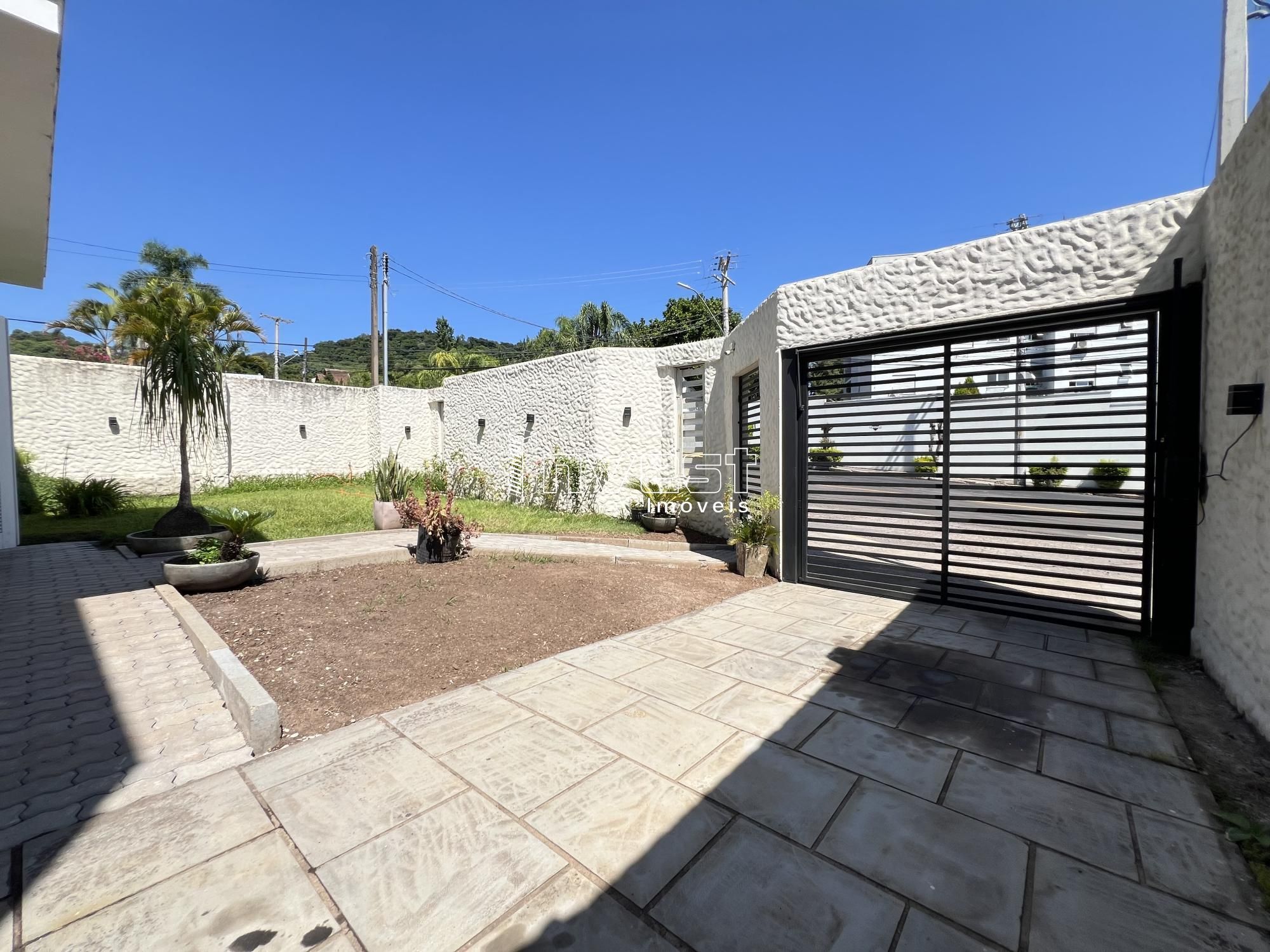 Casa com 7 Dormitórios à venda, 313 m² por R$ 1.250.000,00 Casa com 7 Dormitórios à venda, 313 m² por R$ 1.250.000,00