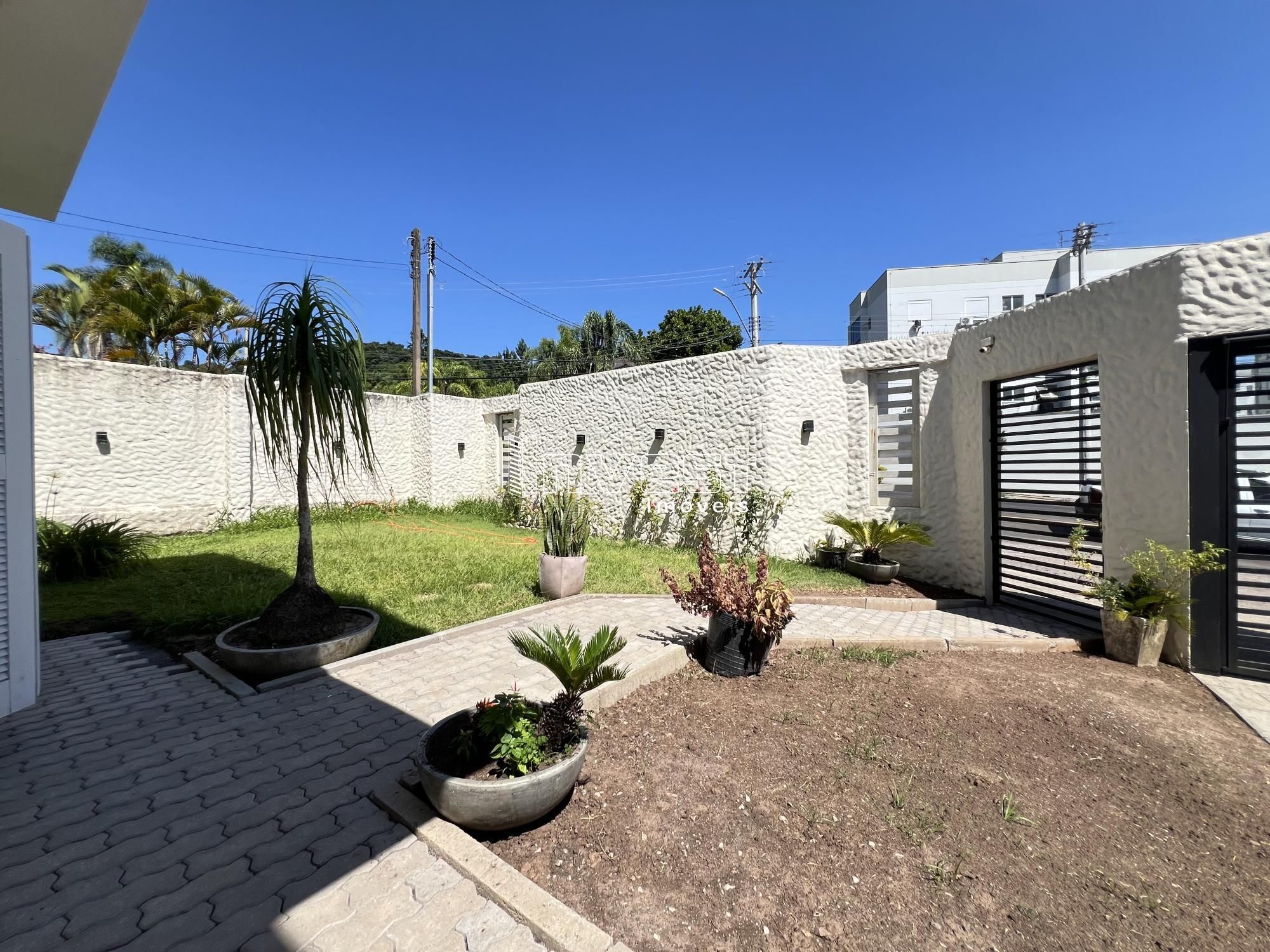 Casa com 7 Dormitórios à venda, 313 m² por R$ 1.250.000,00 Casa com 7 Dormitórios à venda, 313 m² por R$ 1.250.000,00