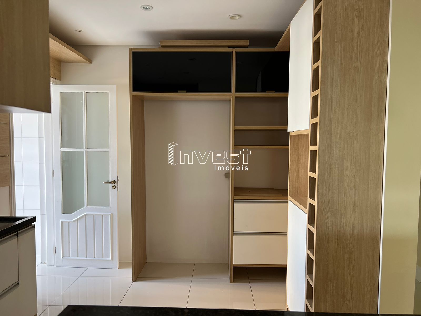 Apartamento à venda com 3 quartos, 254m² - Foto 11