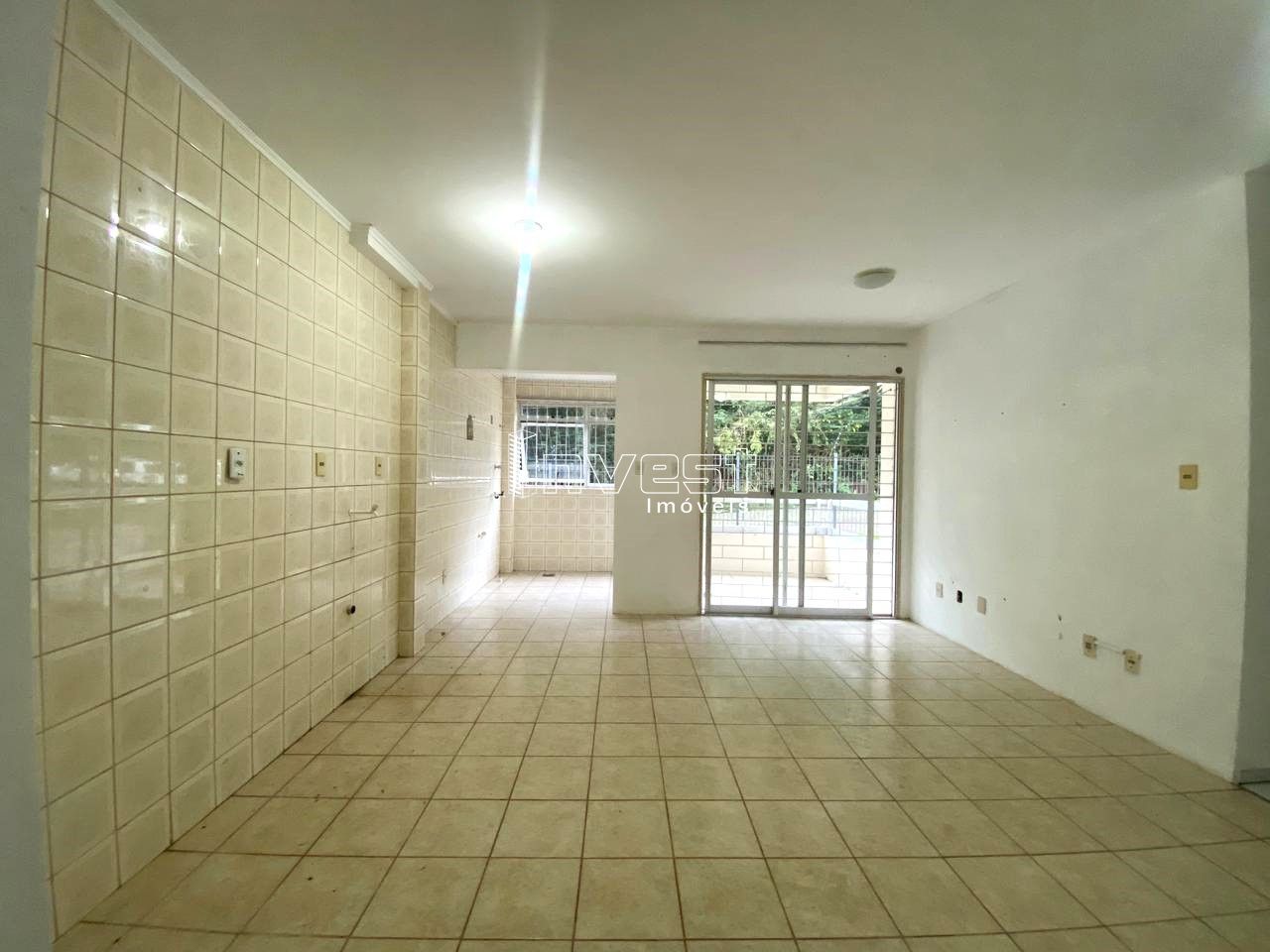 Apartamento à venda com 2 quartos, 62m² - Foto 1