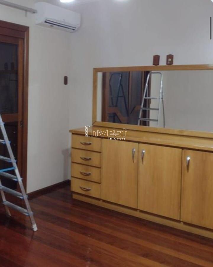 Casa à venda com 3 quartos, 325m² - Foto 14