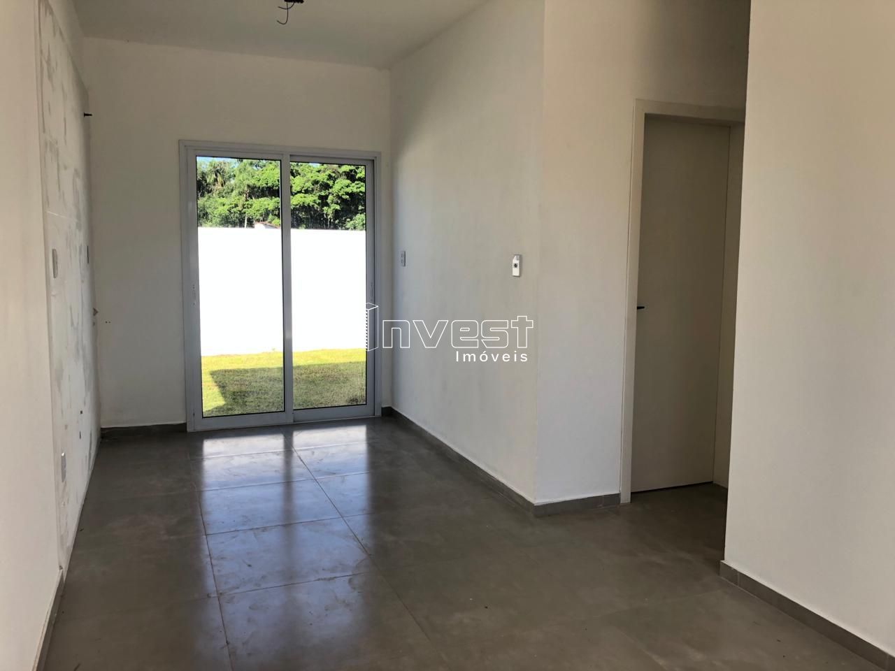 Casa à venda com 2 quartos, 45m² - Foto 4