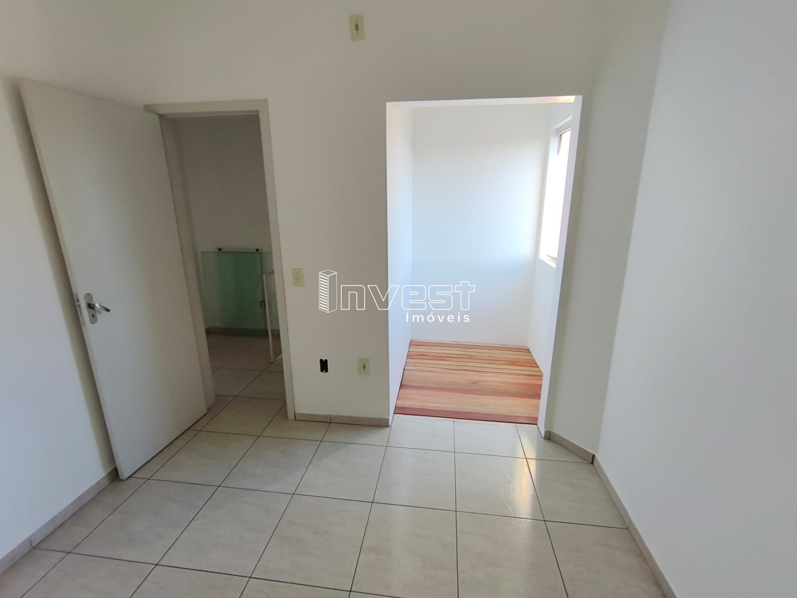 Apartamento com 2 Dormitórios à venda, 57 m² por R$ 200.000,00 Apartamento com 2 Dormitórios à venda, 57 m² por R$ 200.000,00