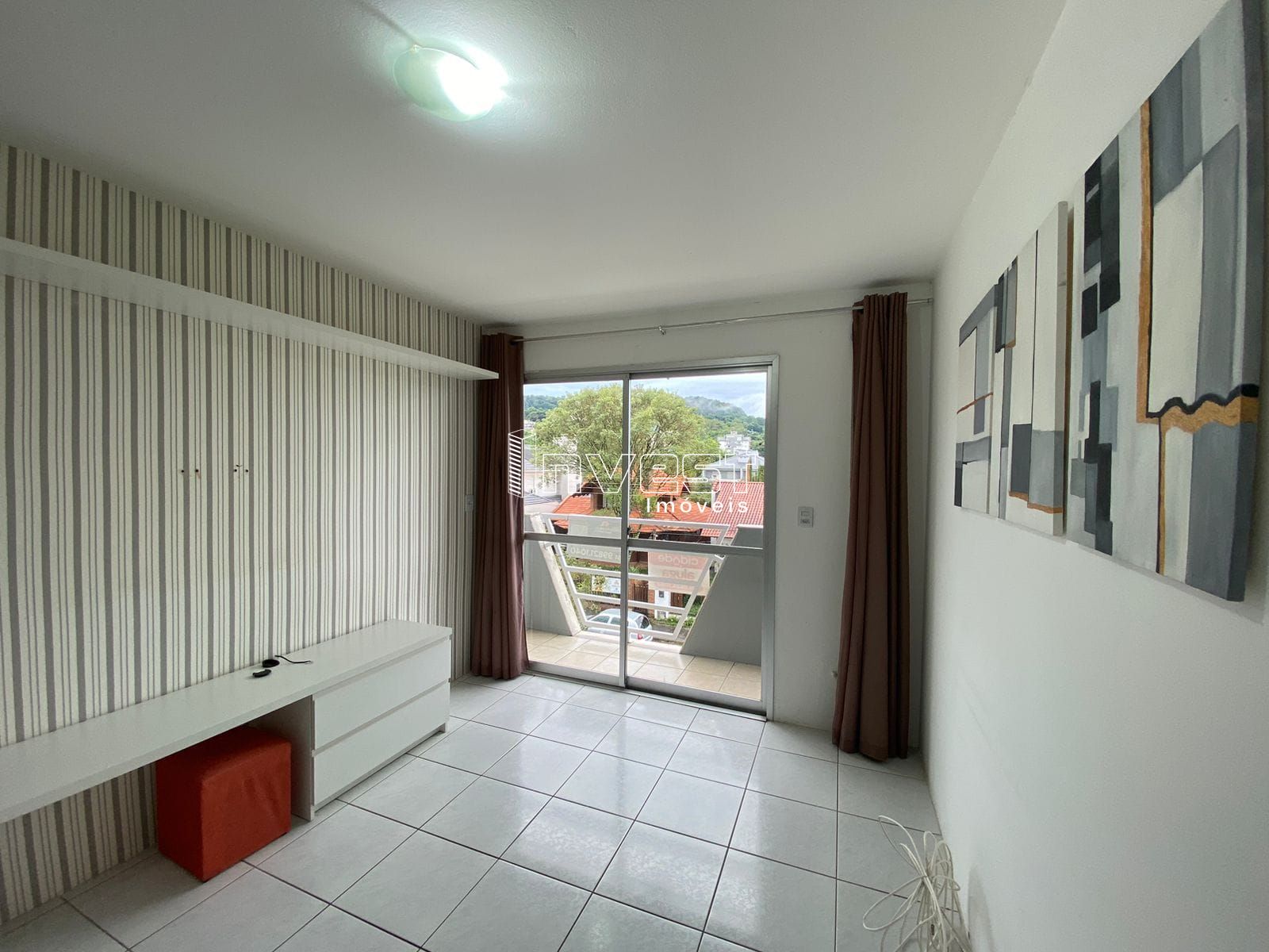 Apartamento à venda com 3 quartos, 77m² - Foto 2