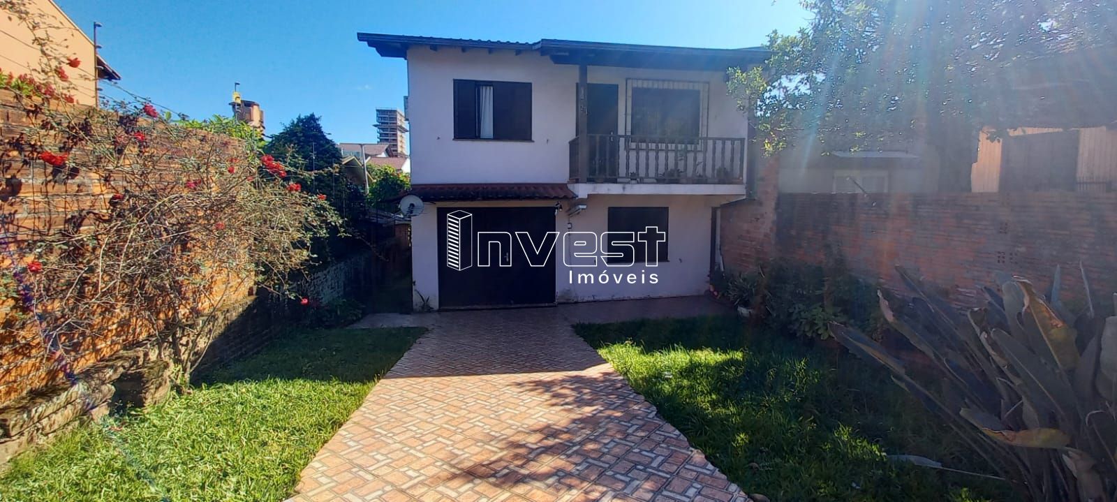 Casa à venda com 3 quartos, 138m² - Foto 1