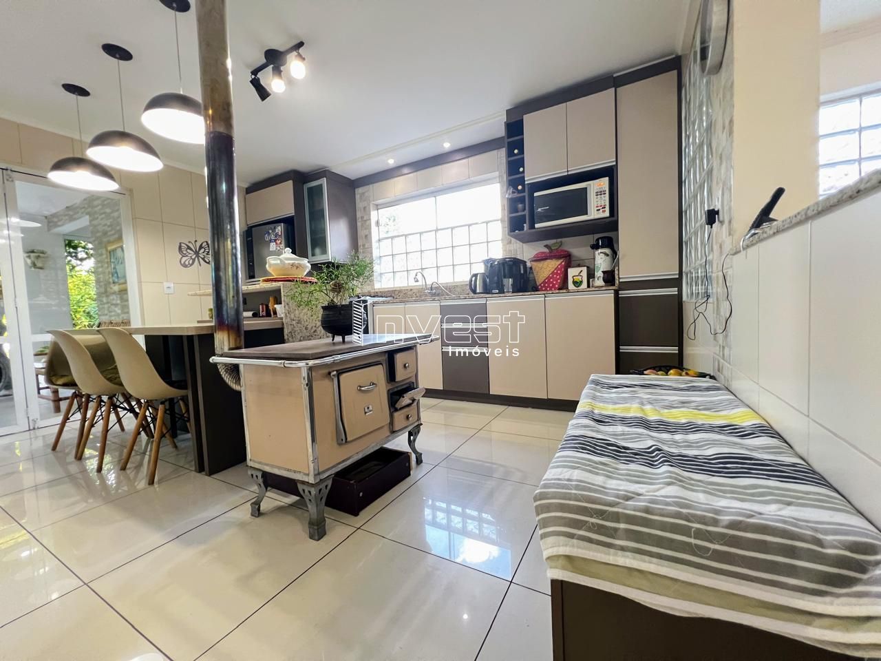 Casa à venda com 3 quartos, 204m² - Foto 6