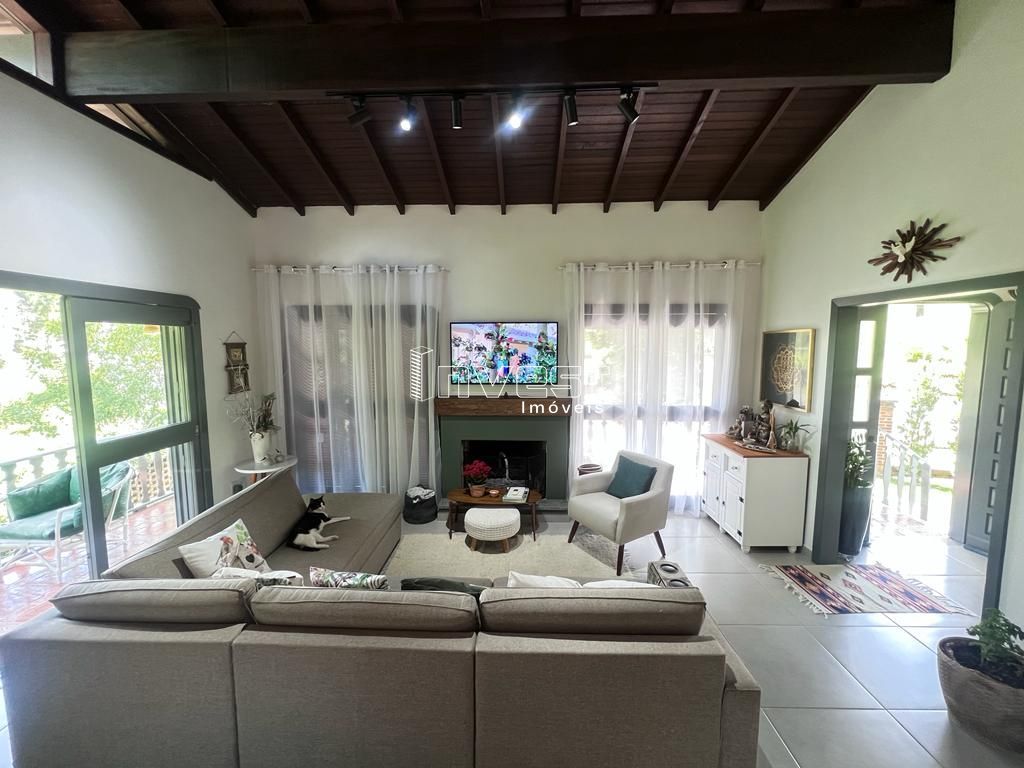 Casa à venda com 3 quartos, 215m² - Foto 11