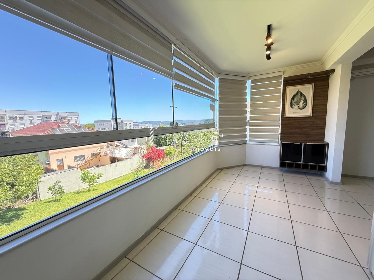 Apartamento com 2 Dormitórios à venda, 76 m² por R$ 370.000,00 Apartamento com 2 Dormitórios à venda, 76 m² por R$ 370.000,00