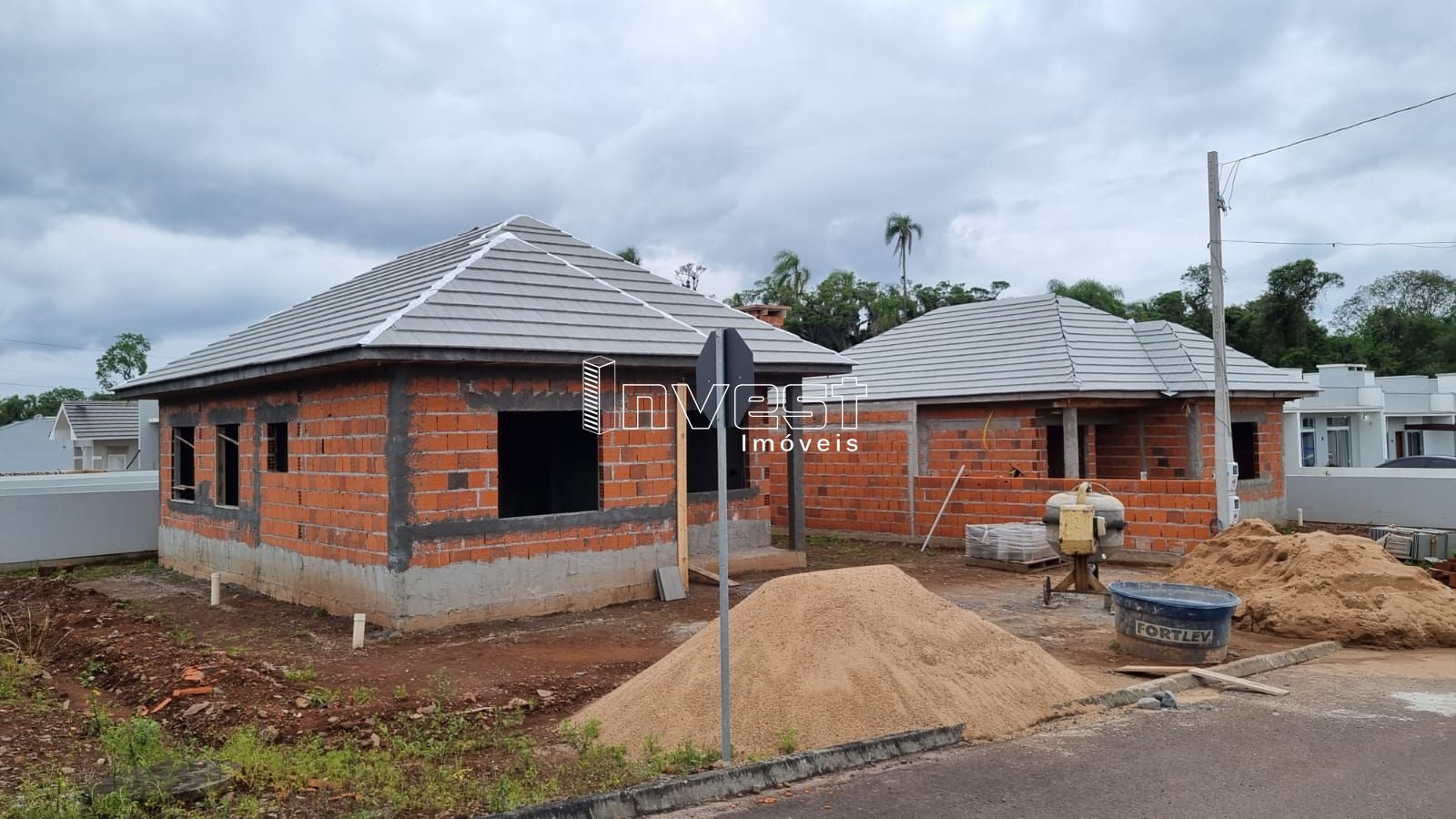 Casa à venda com 3 quartos, 69m² - Foto 5