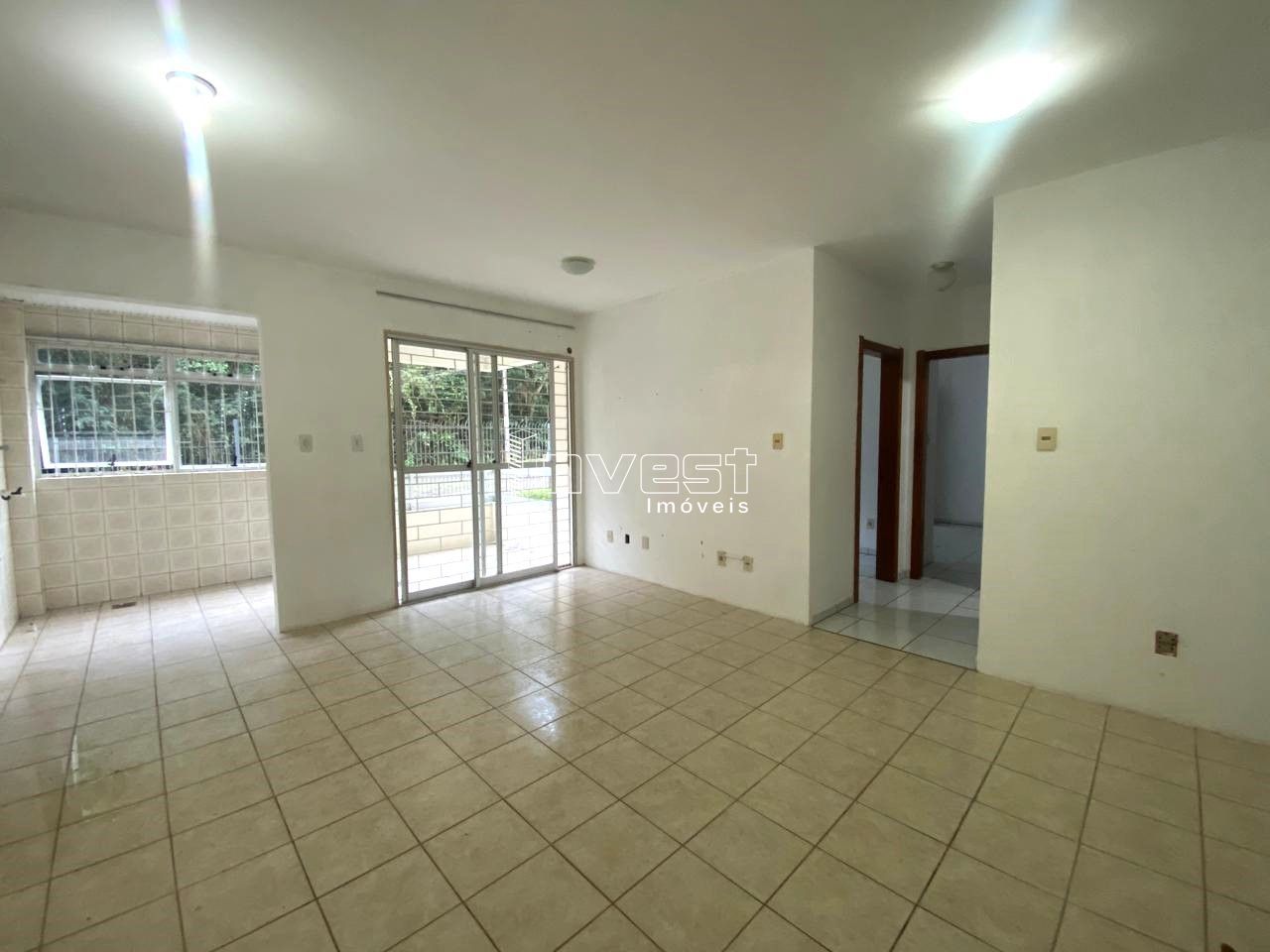 Apartamento à venda com 2 quartos, 62m² - Foto 2