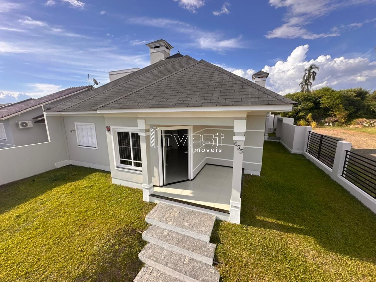 Casa à venda  no Linha Santa Cruz - Santa Cruz do Sul, RS. Imóveis