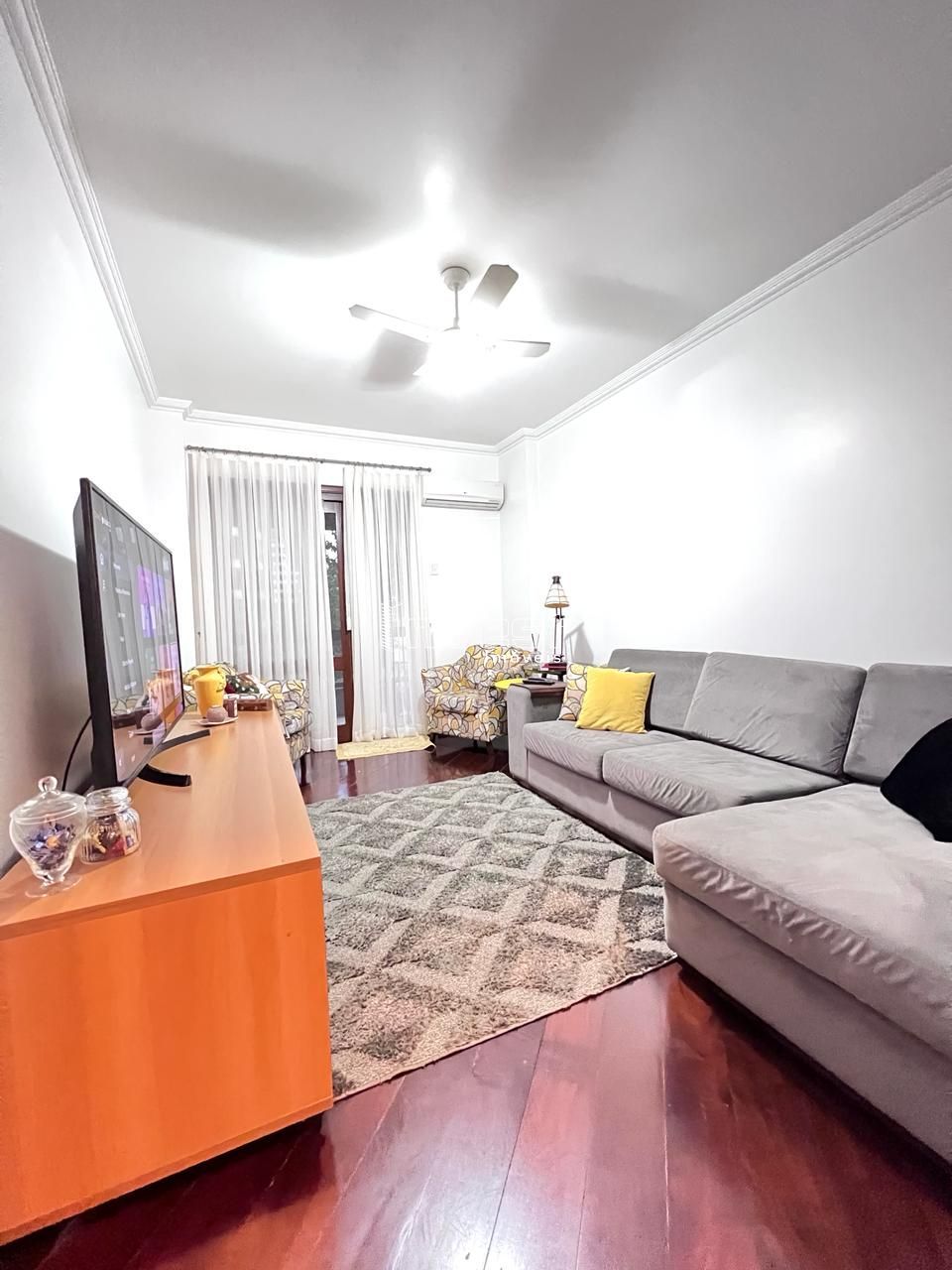 Apartamento à venda com 3 quartos, 226m² - Foto 11