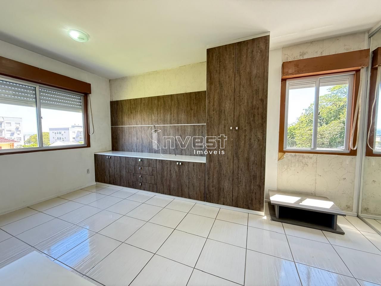 Apartamento com 2 Dormitórios à venda, 76 m² por R$ 370.000,00 Apartamento com 2 Dormitórios à venda, 76 m² por R$ 370.000,00