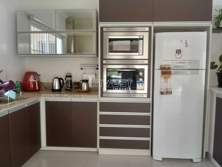 Casa, 3 quartos, 200 m² - Foto 14