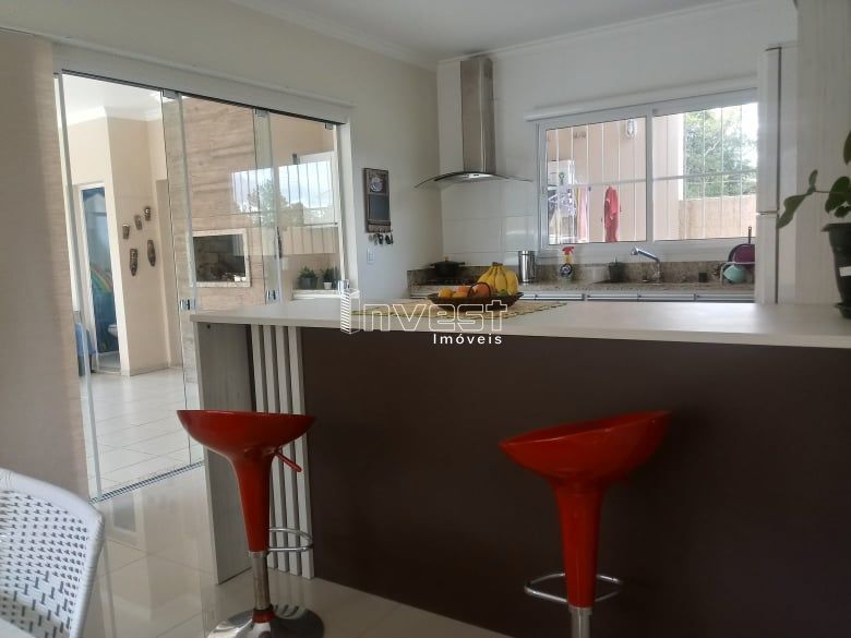 Casa, 3 quartos, 200 m² - Foto 13