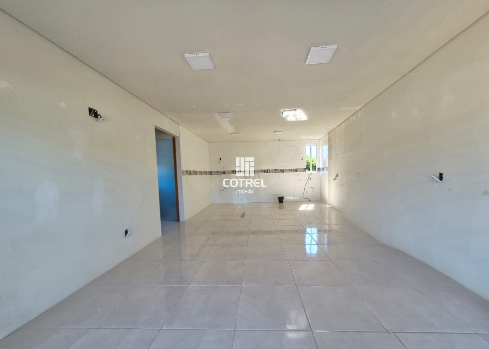 Apartamento em Reforma para Locação 2 dormitórios no bairro Camobi em Santa Mari