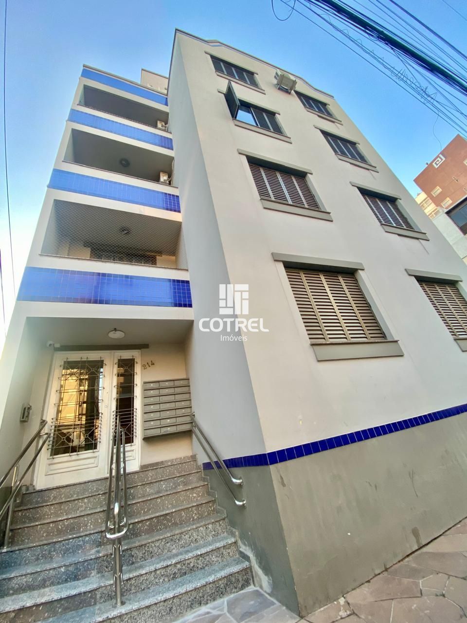Apartamento à venda 2 dormitórios e 1 vaga de garagem, situado no bairro Centro,