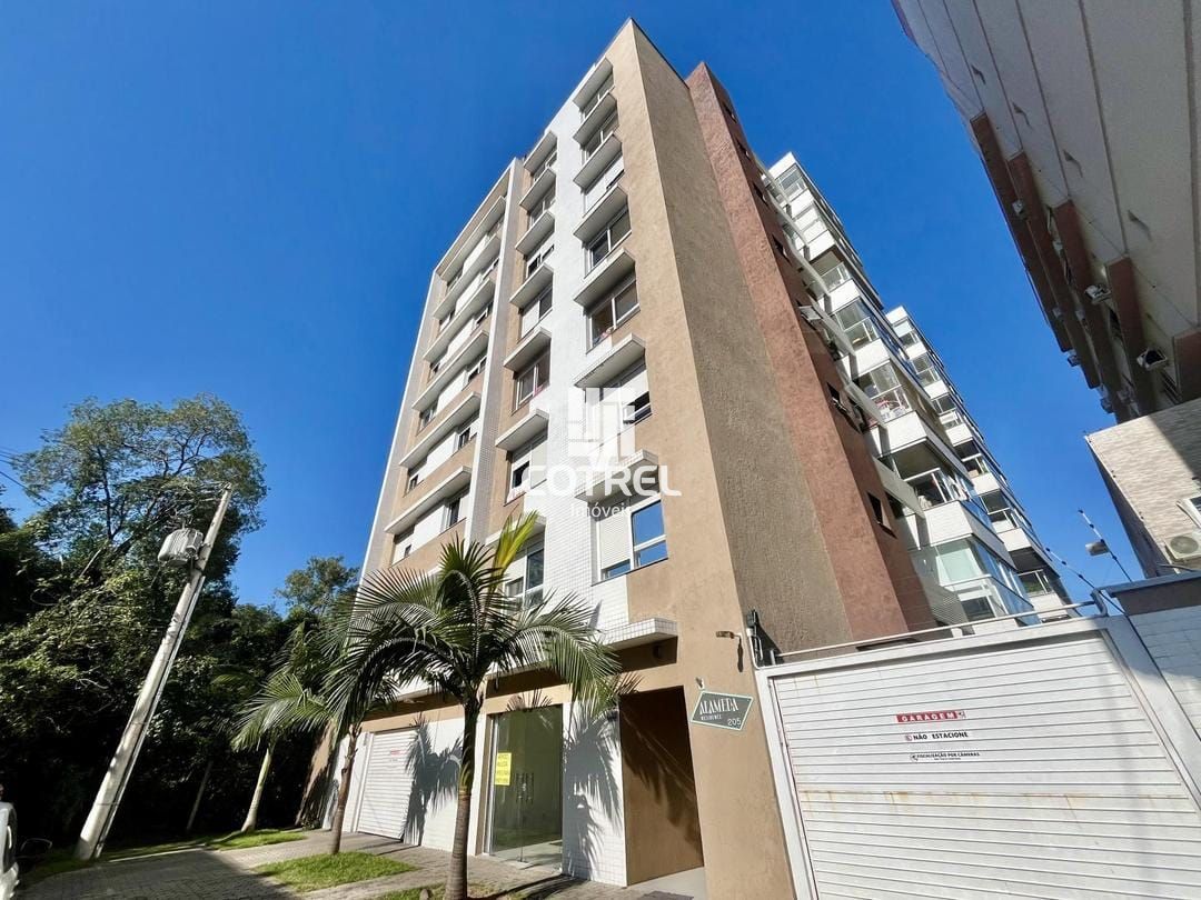 Cobertura à venda 3 dormitórios 1 sendo suíte, 2 vagas de garagem situado no Bai