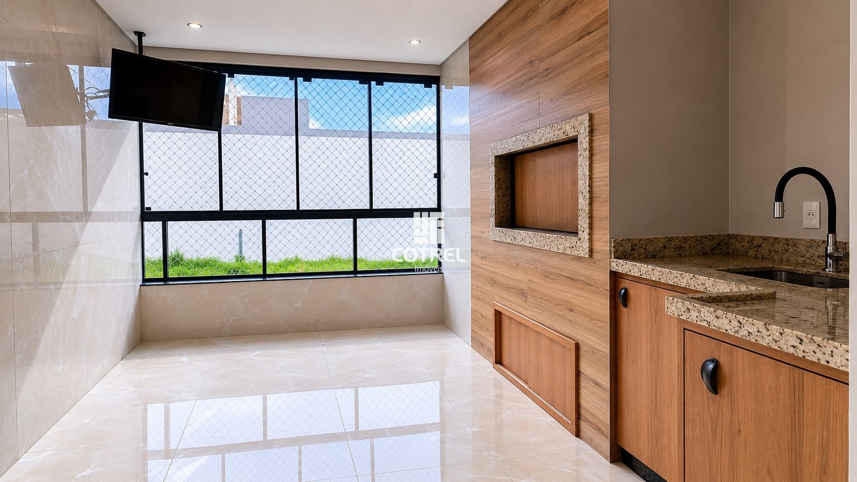 Apartamento semimobiliado com 3 dormitórios, suíte e 2 vagas de garagem