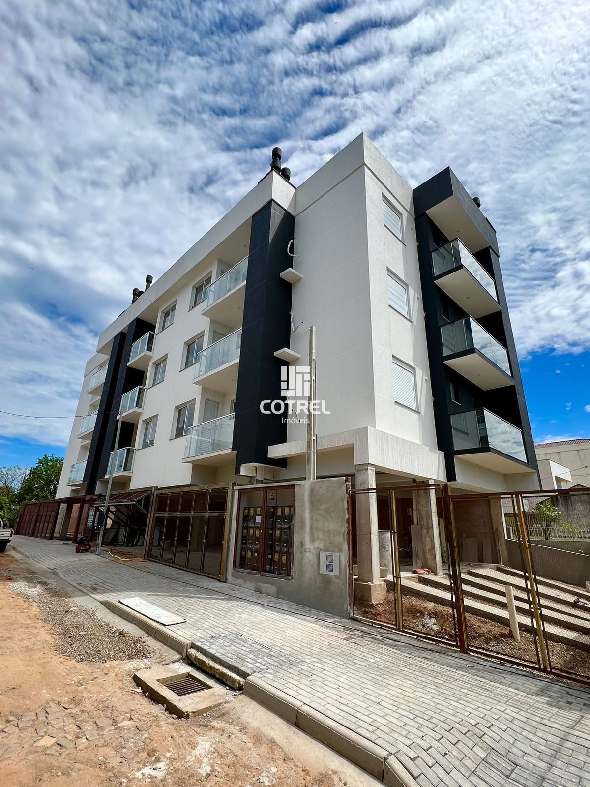 Apartamento novo para venda no Residencial Calmira Koslowsky situado no Bairro C