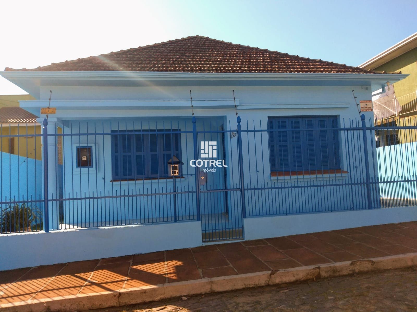 Casa 3 dormitórios á venda no Bairro Nsª Srª Perpetuo