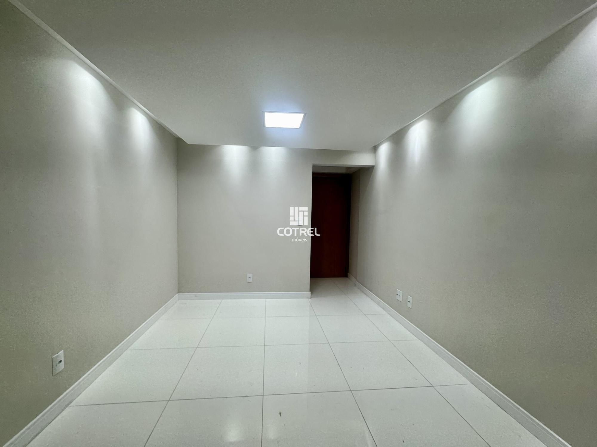 Apartamento à venda, com 2 dormitórios e vaga de garagem