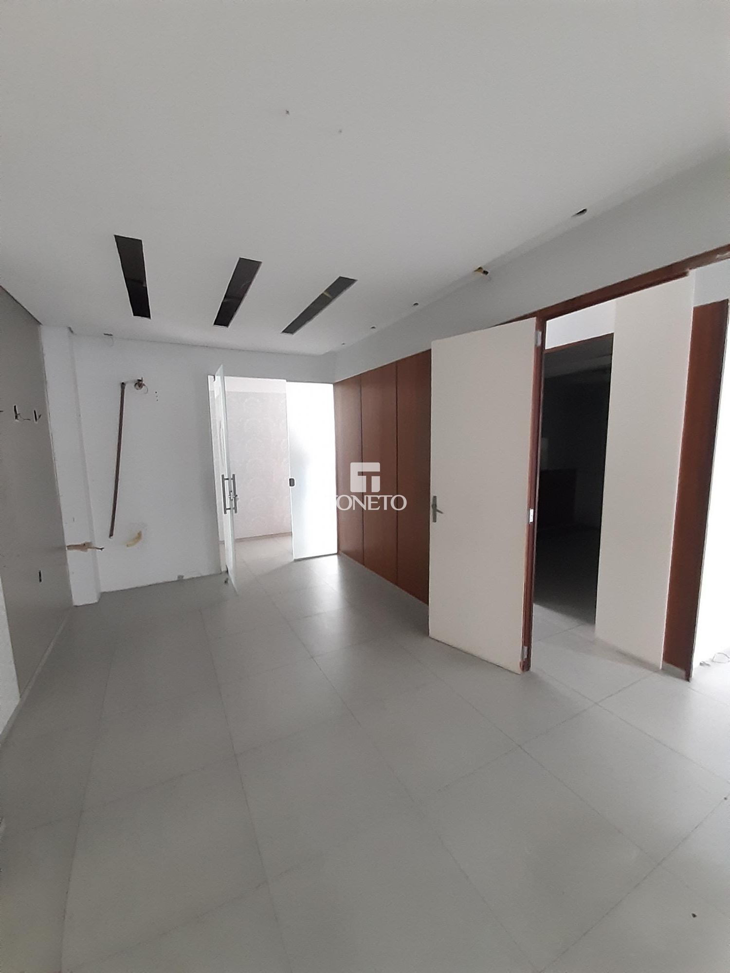 Conjunto Comercial-Sala à venda com 2 quartos, 98m² - Foto 1