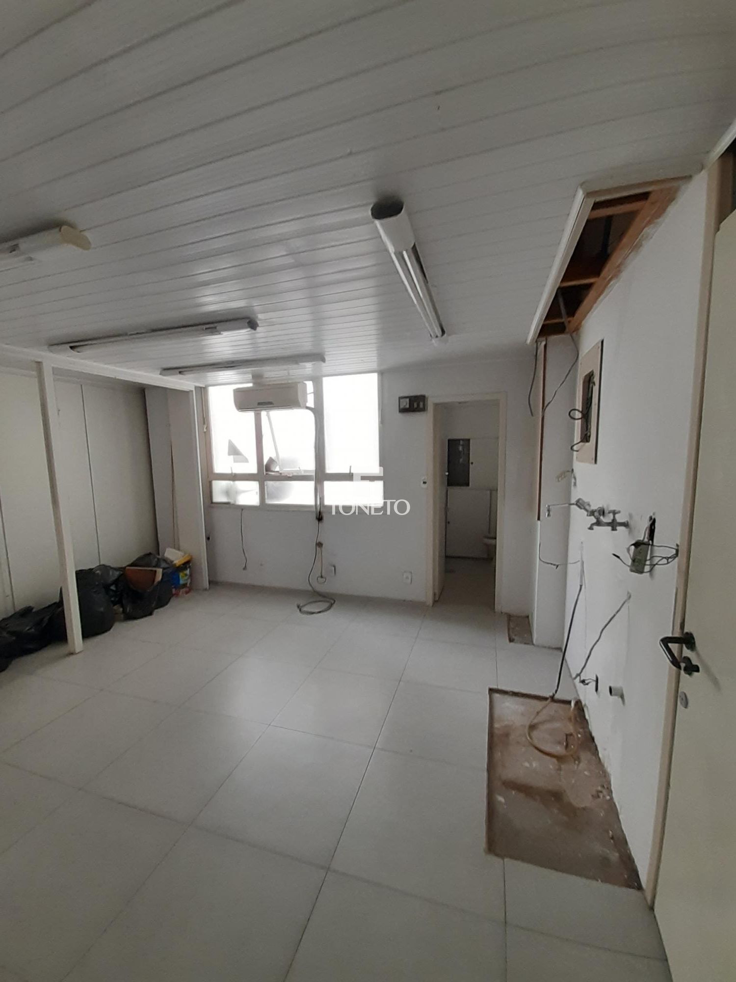 Conjunto Comercial-Sala à venda com 2 quartos, 98m² - Foto 3