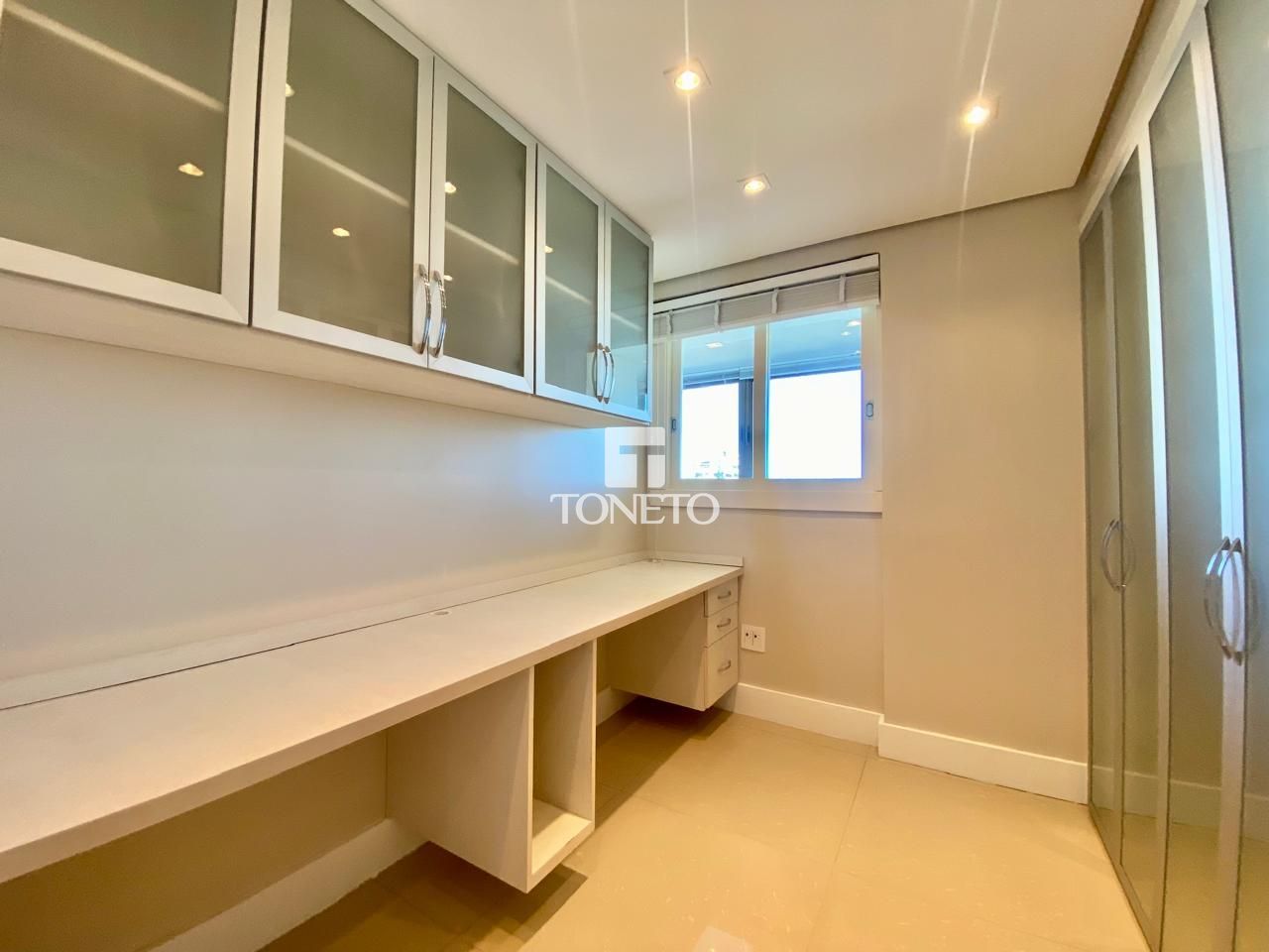 Apartamento à venda com 3 quartos, 239m² - Foto 19