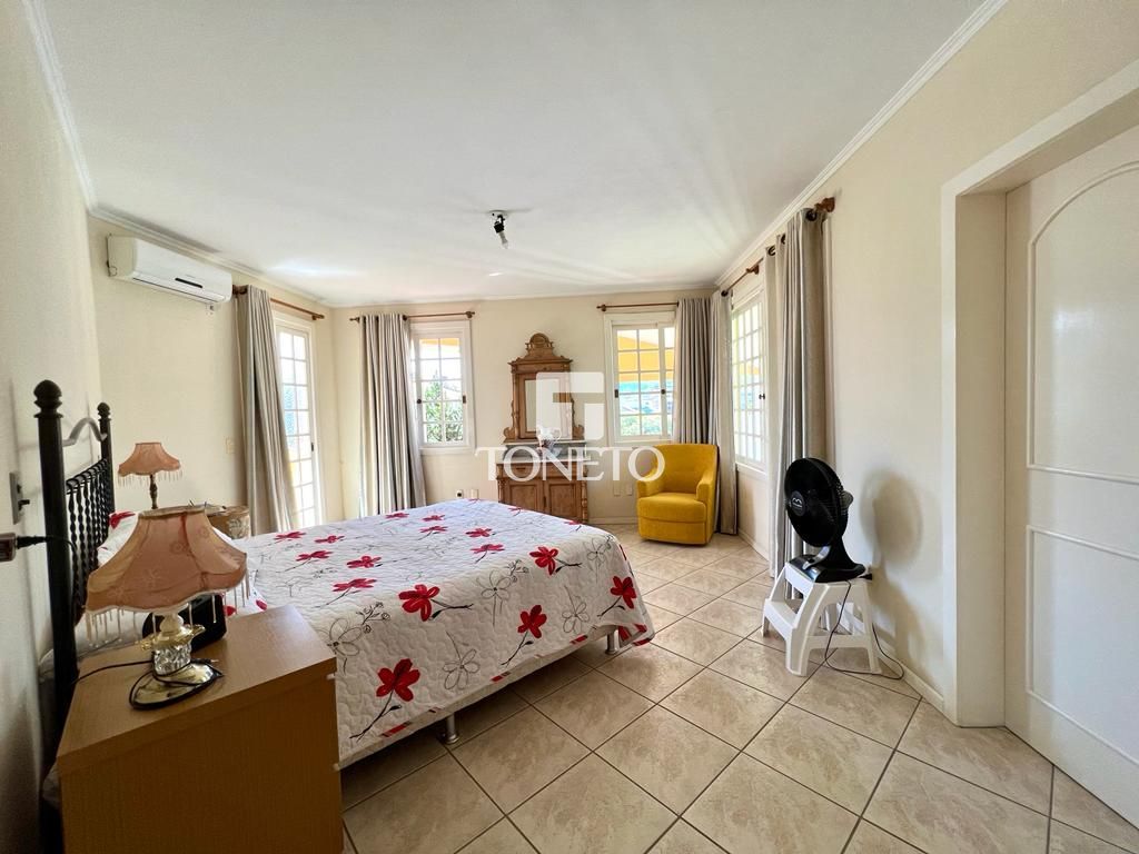 Casa à venda com 3 quartos, 360m² - Foto 13