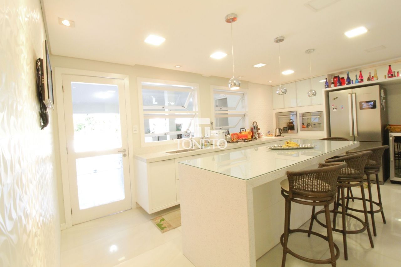 Casa, 4 quartos, 550 m² - Foto 1