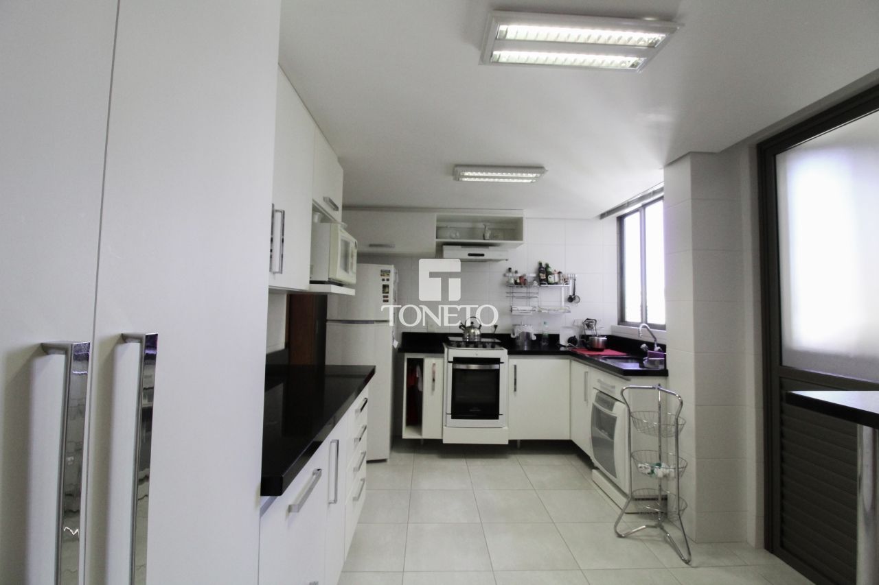 Apartamento à venda com 3 quartos, 126m² - Foto 8