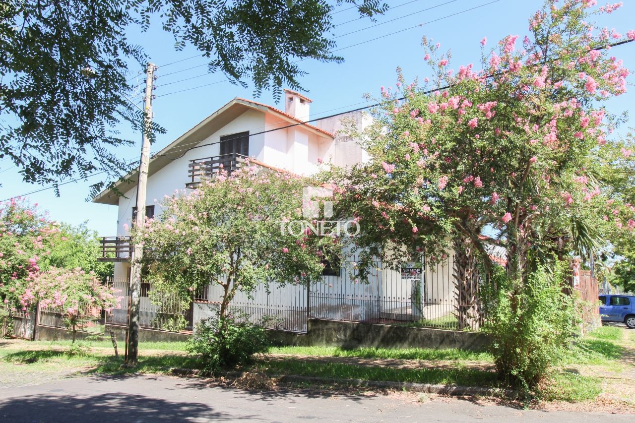 Casa, 4 quartos, 296 m² - Foto 1