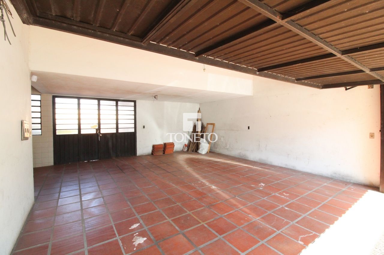 Casa à venda com 4 quartos, 296m² - Foto 15